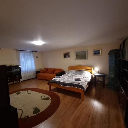 R Castle - 2 Room Apartment Брашов Экстерьер фото